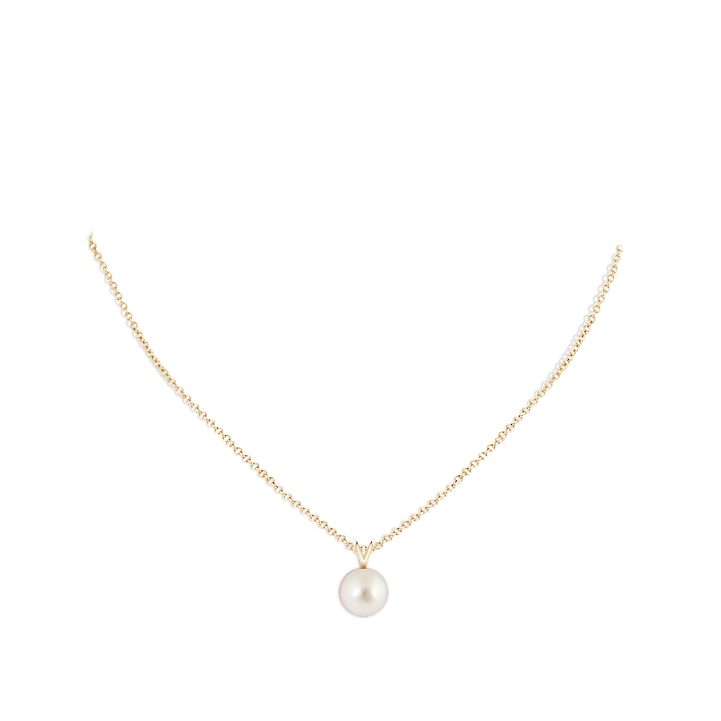 10mm AAAA South Sea Pearl Solitaire V-Bale Pendant in Yellow Gold Body-Neck