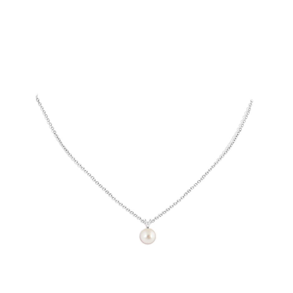 8mm AAAA South Sea Pearl Solitaire V-Bale Pendant in White Gold body-neck