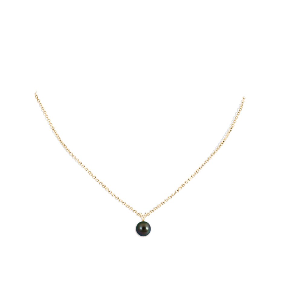 8mm AAAA Tahitian Pearl Solitaire V-Bale Pendant in Yellow Gold body-neck