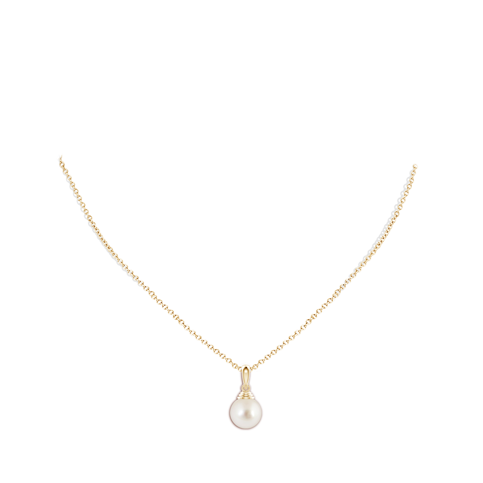 10mm AAAA Classic Solitaire South Sea Pearl Pendant in Yellow Gold body-neck