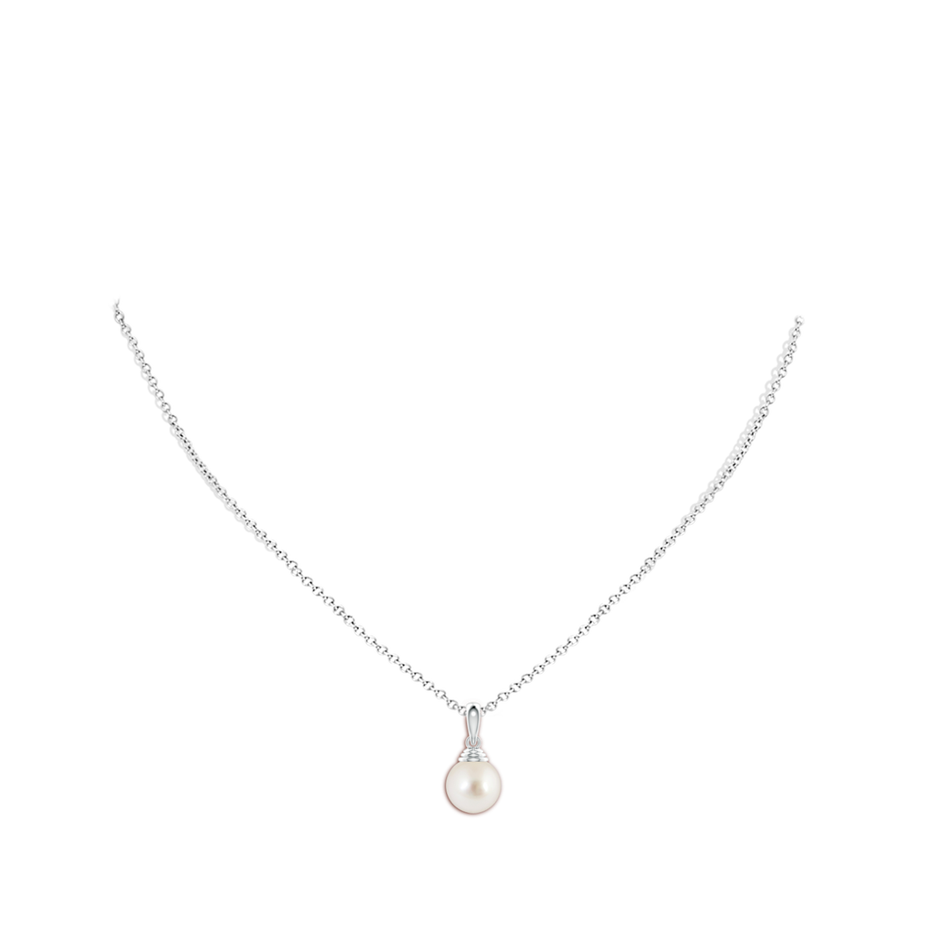 9mm AAAA Classic Solitaire South Sea Pearl Pendant in White Gold Body-Neck