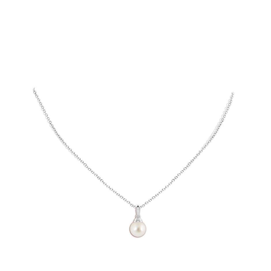 9mm AAAA Classic Solitaire South Sea Pearl Pendant in White Gold body-neck