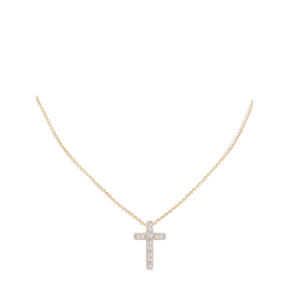 2.6mm GVS2 Classic Shared Prong-Set Diamond Cross Pendant in Yellow Gold pen