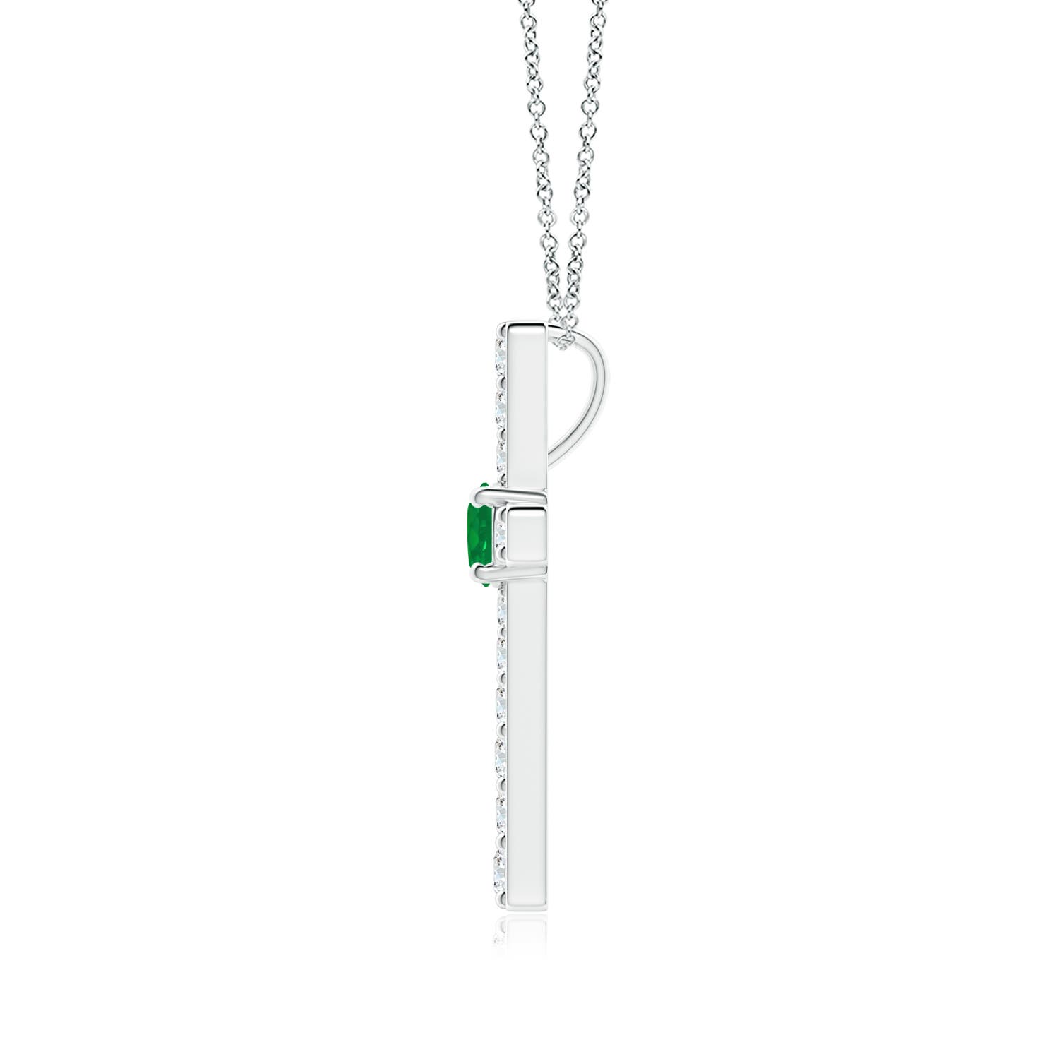 AA - Emerald / 0.43 CT / 14 KT White Gold