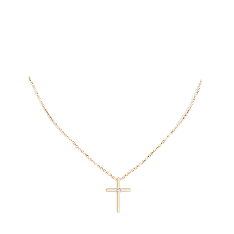 2.5mm GVS2 Diamond Solitaire Cross Pendant in 18K Yellow Gold pen