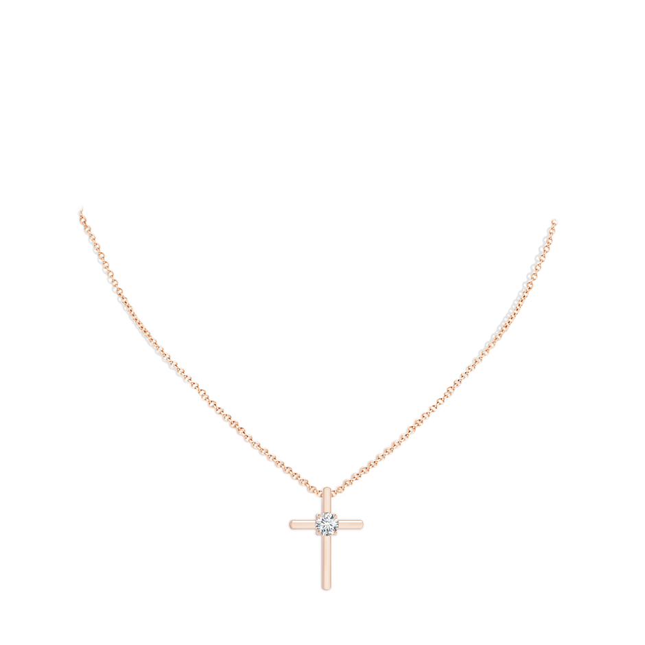 6.4mm GVS2 Diamond Solitaire Cross Pendant in Rose Gold pen