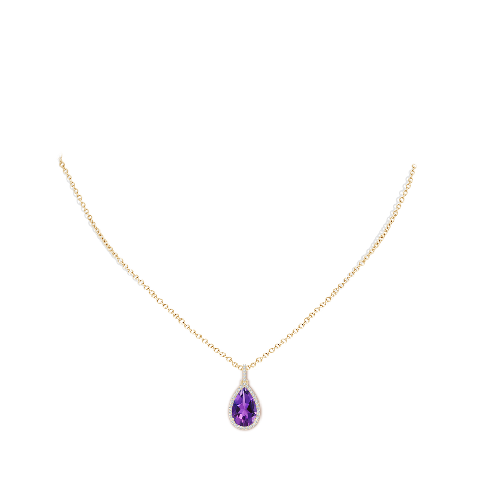13x8mm AAAA Pear-Shaped Amethyst Halo Pendant with Diamonds in Yellow Gold pen