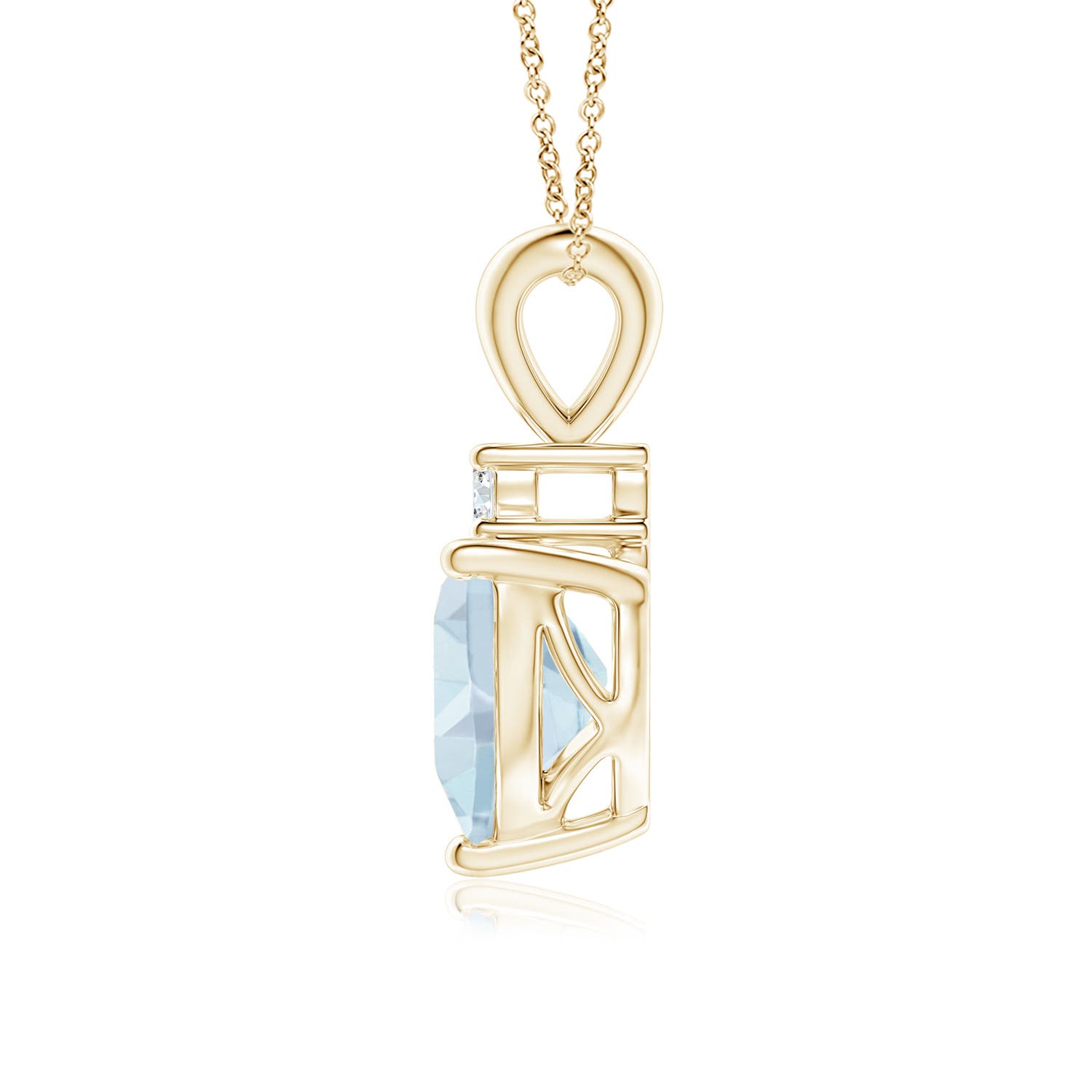 A - Aquamarine / 0.94 CT / 14 KT Yellow Gold