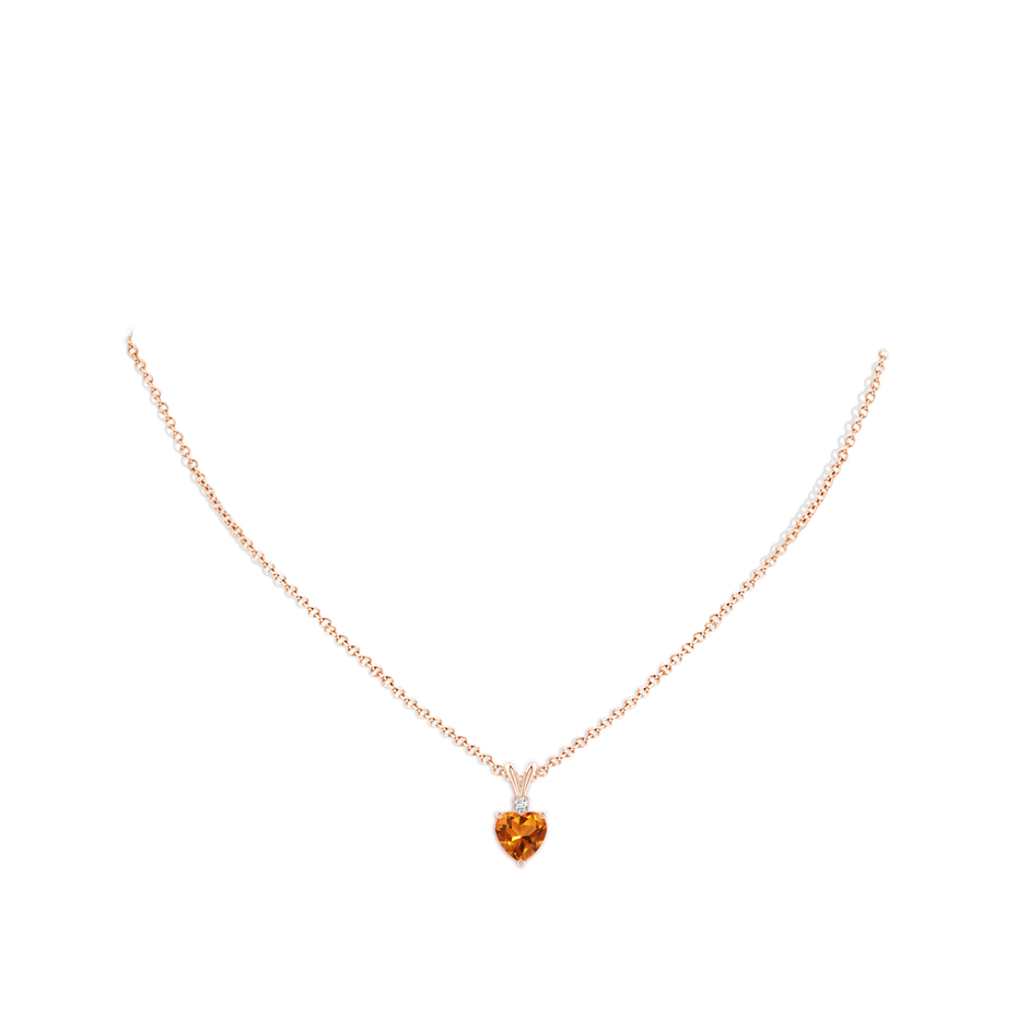 7mm AAAA Heart-Shaped Citrine V-Bale Pendant with Diamond in 18K Rose Gold pen