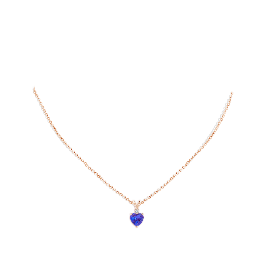 7mm AAA Heart-Shaped Tanzanite V-Bale Pendant with Diamond in Rose Gold pen