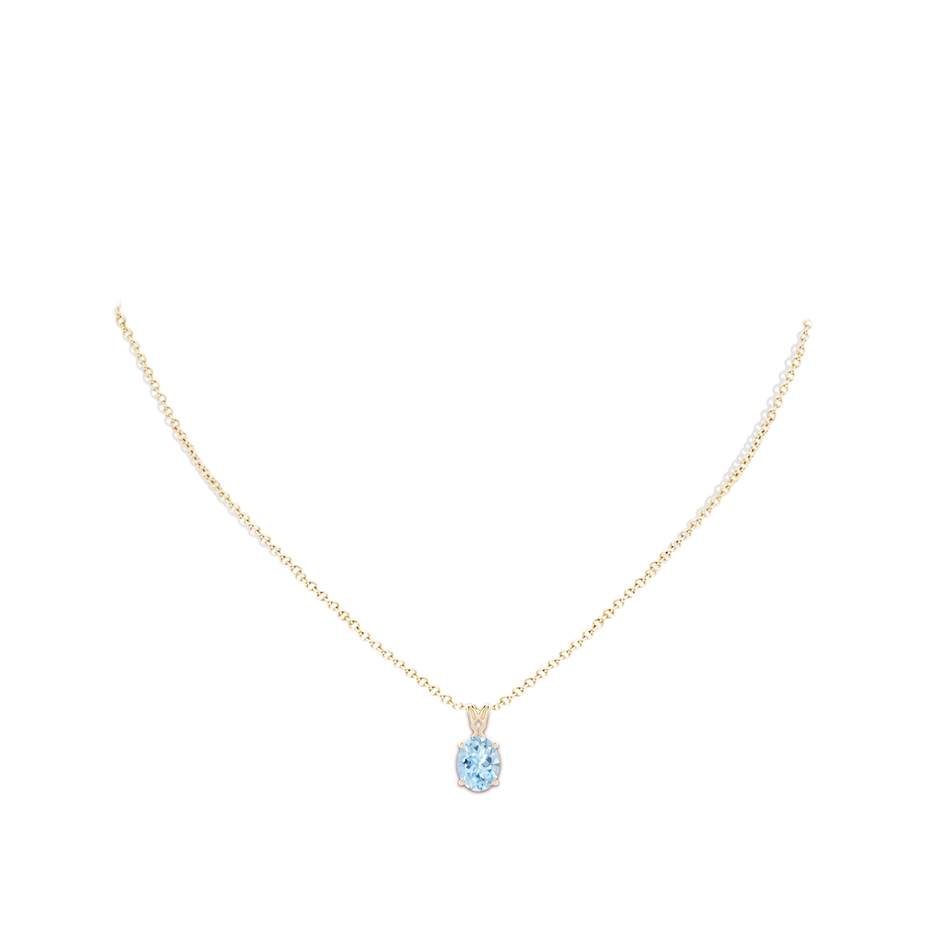 9x7mm AAA Vintage Inspired Solitaire Oval Aquamarine Pendant in Yellow Gold body-neck