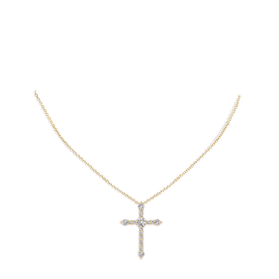 4.5mm IJI1I2 Prong-Set Diamond Budded Cross Pendant in Yellow Gold pen