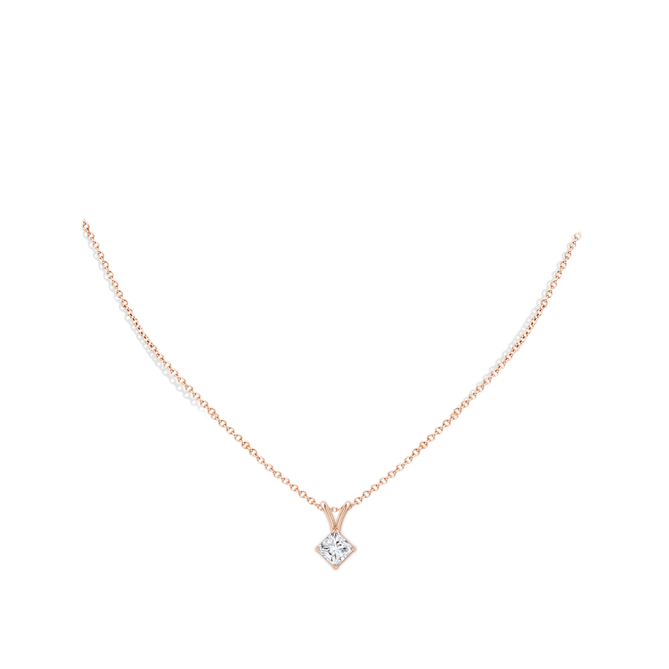7.9mm GVS2 Prong-Set Princess-Cut Diamond Solitaire V-Bale Pendant in Rose Gold pen