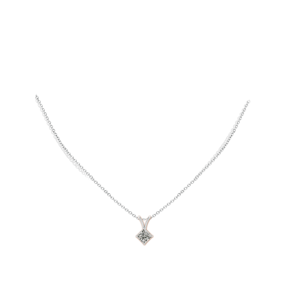 7.9mm KI3 Prong-Set Princess-Cut Diamond Solitaire V-Bale Pendant in P950 Platinum pen
