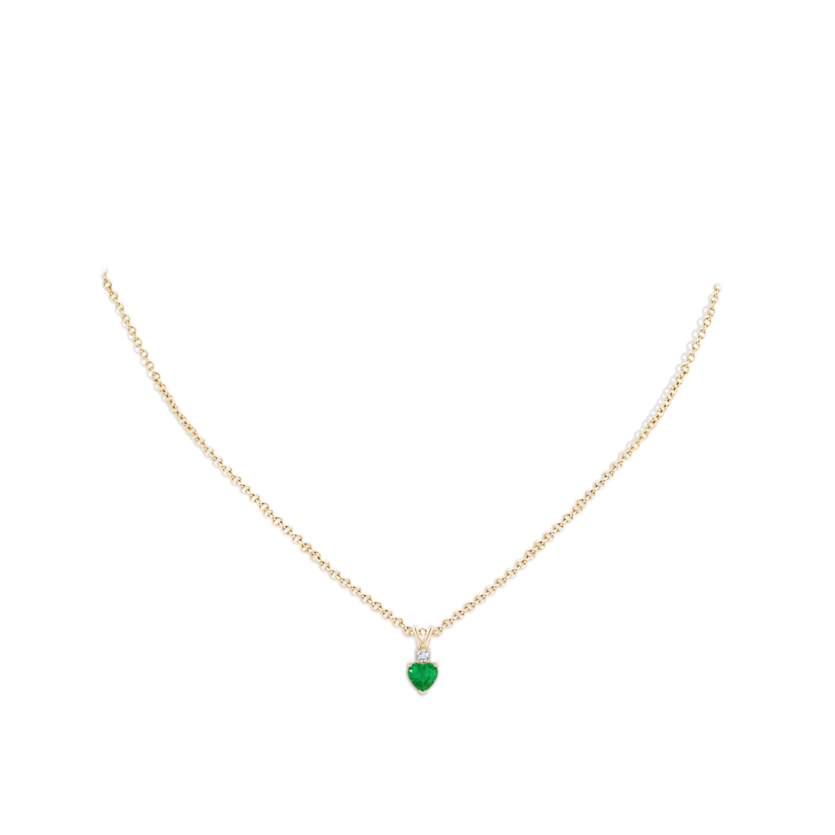 5mm AA Heart-Shaped Emerald Rabbit Ear Bale Pendant in Yellow Gold body-neck