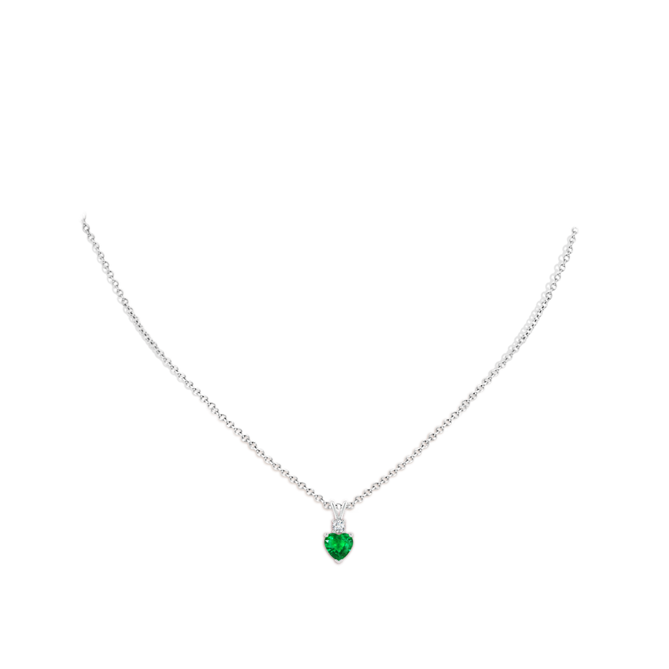 6mm AAA Heart-Shaped Emerald Rabbit Ear Bale Pendant in White Gold body-neck