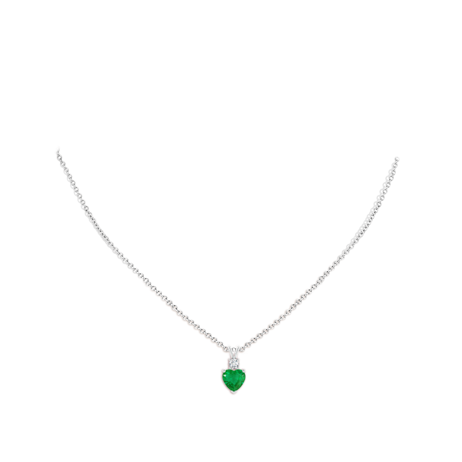 7mm AA Heart-Shaped Emerald Rabbit Ear Bale Pendant in P950 Platinum body-neck