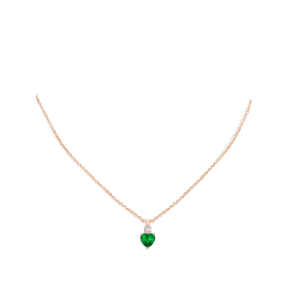 7mm AAAA Heart-Shaped Emerald Rabbit Ear Bale Pendant in Rose Gold body-neck