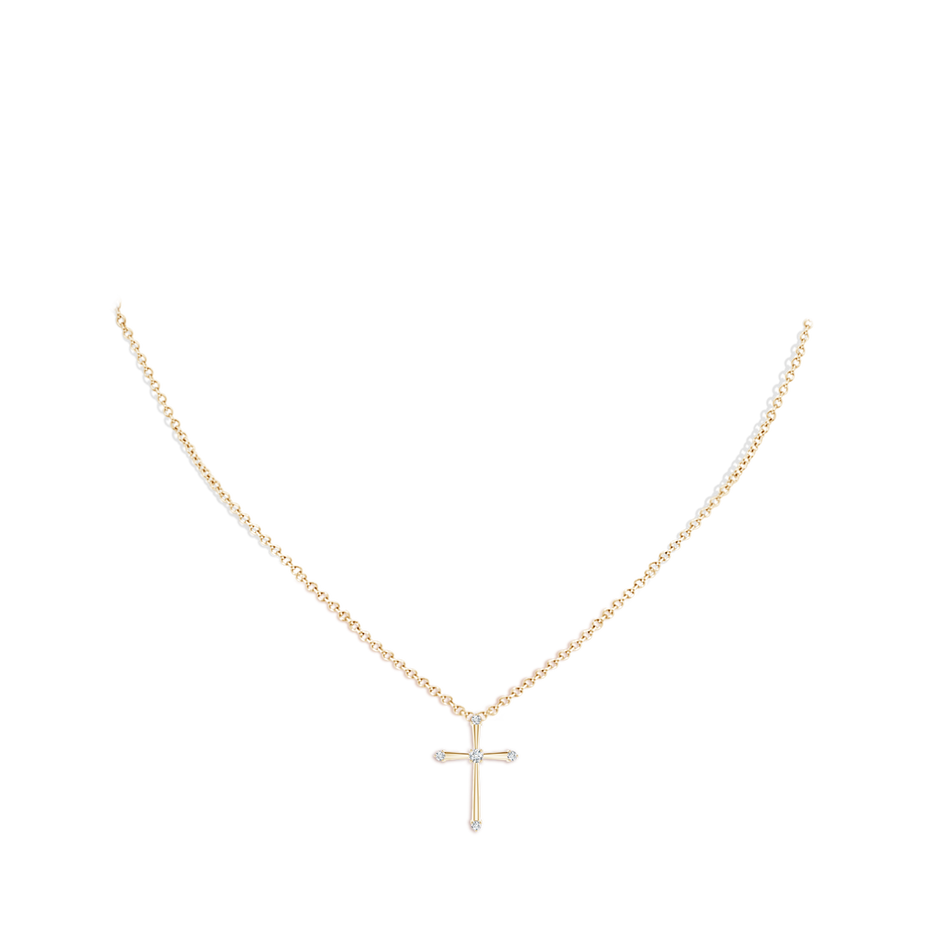 1.9mm GVS2 Classic Diamond Budded Cross Pendant in Yellow Gold pen