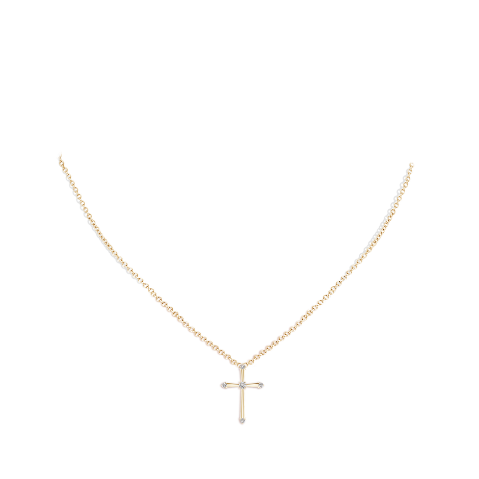 1.9mm IJI1I2 Classic Diamond Budded Cross Pendant in Yellow Gold pen