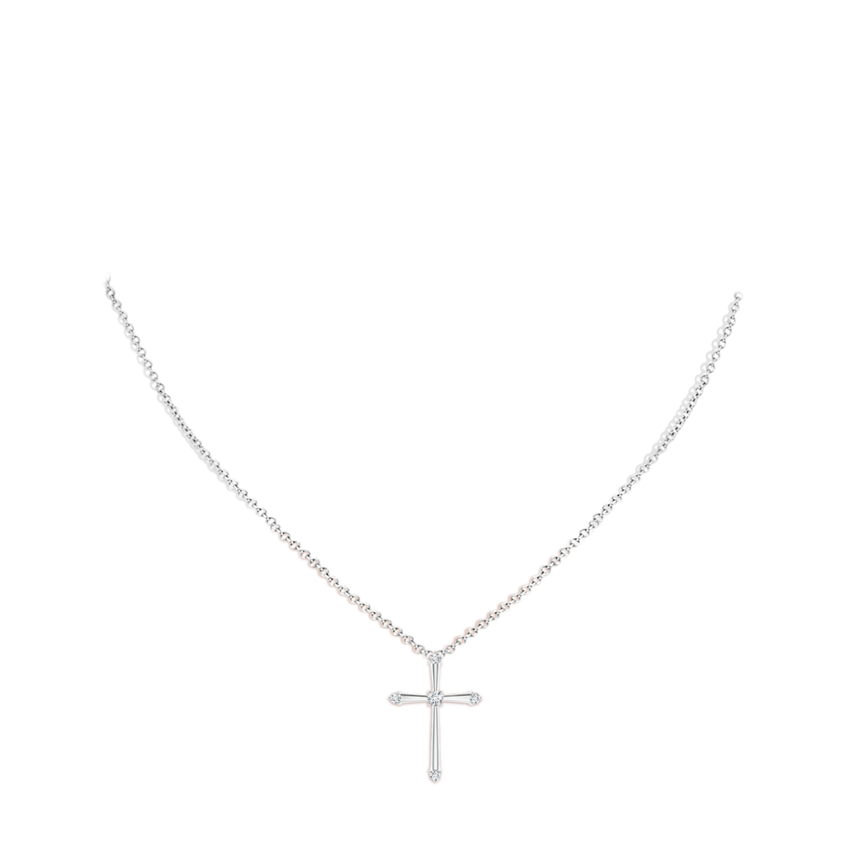 2.3mm GVS2 Classic Diamond Budded Cross Pendant in 18K White Gold pen