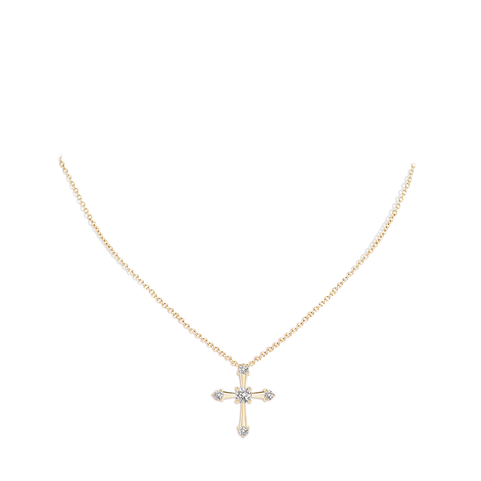 5.1mm IJI1I2 Classic Diamond Budded Cross Pendant in Yellow Gold pen
