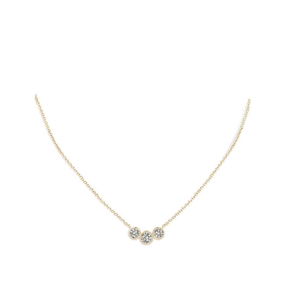4.7mm KI3 Three Stone Bezel-Set Round Diamond Pendant in Yellow Gold pen