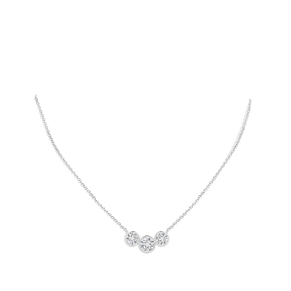 7.2mm HSI2 Three Stone Bezel-Set Round Diamond Pendant in P950 Platinum pen