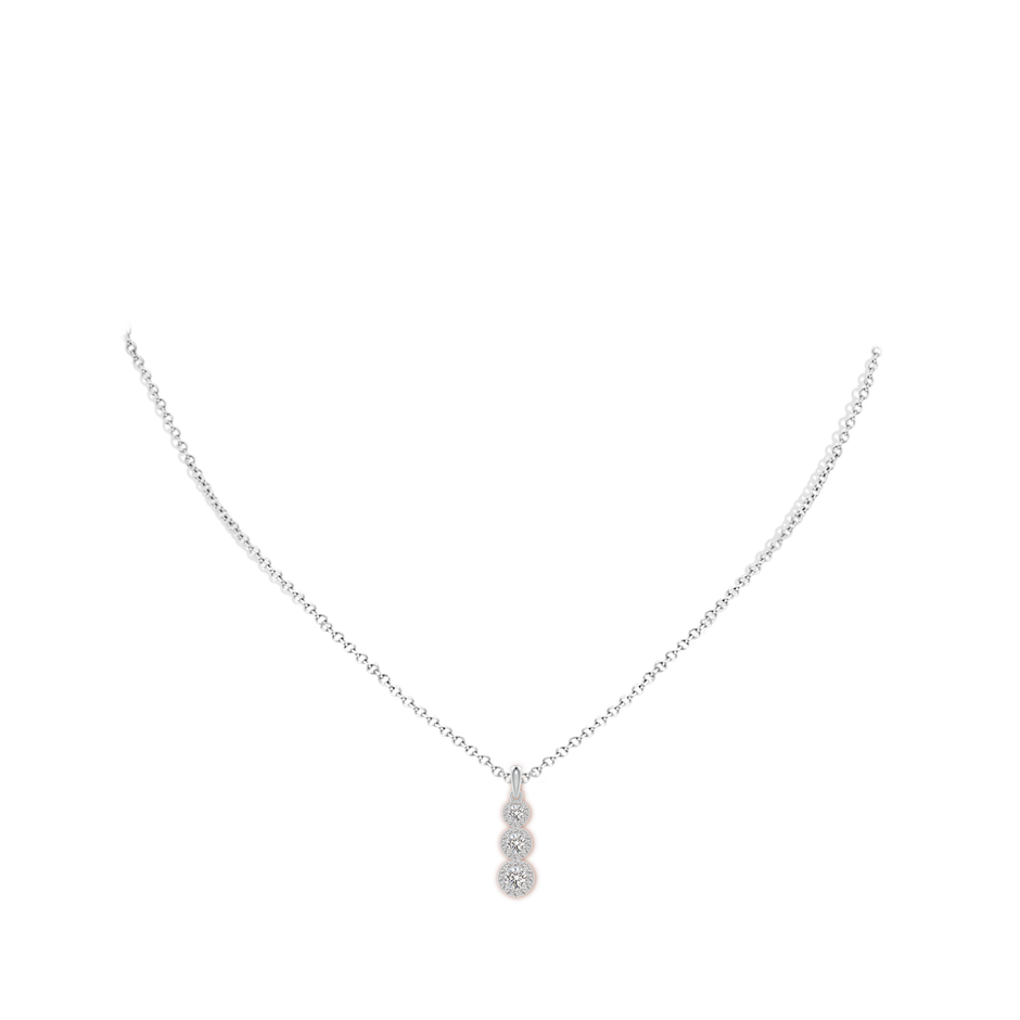 3.5mm IJI1I2 Three Stone Graduated Diamond Pendant with Halo in White Gold pen