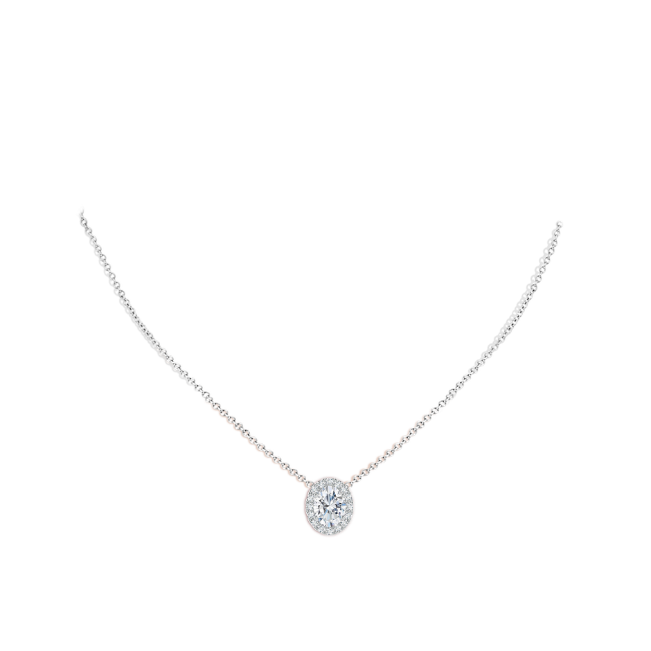 8.5x6.5mm GVS2 Oval Diamond Halo Pendant in P950 Platinum pen