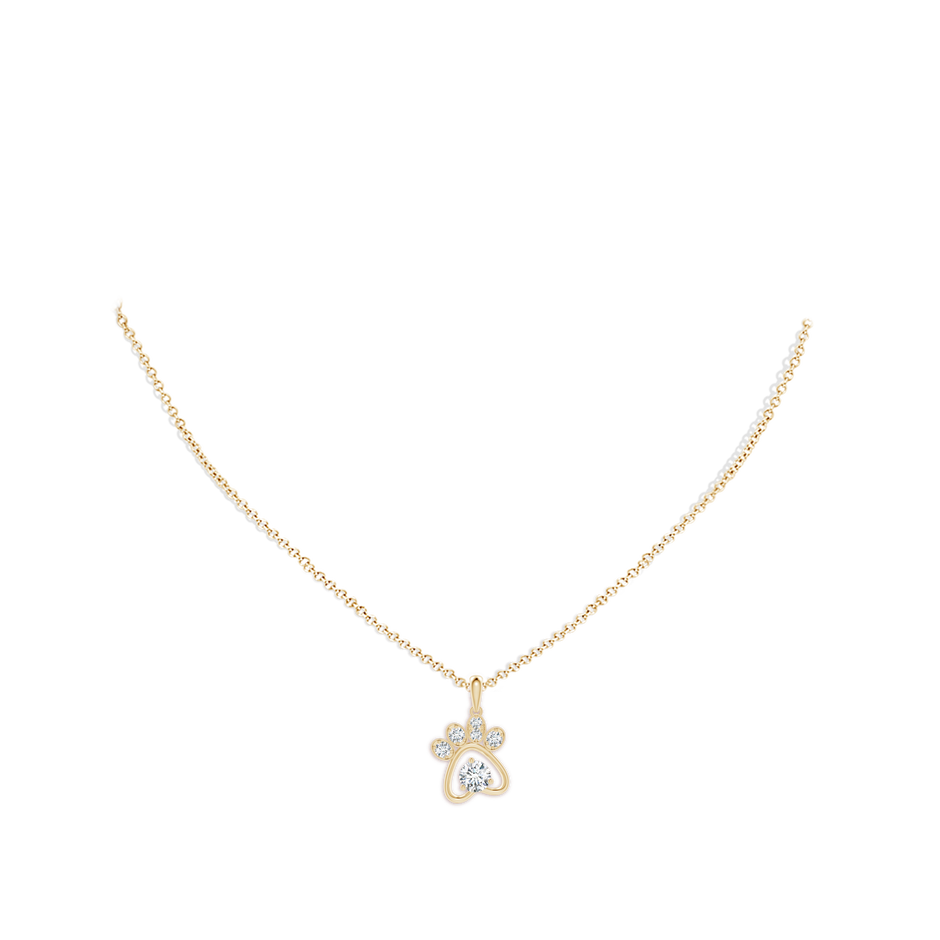 4.7mm GVS2 Diamond Paw Print Pendant in Yellow Gold pen