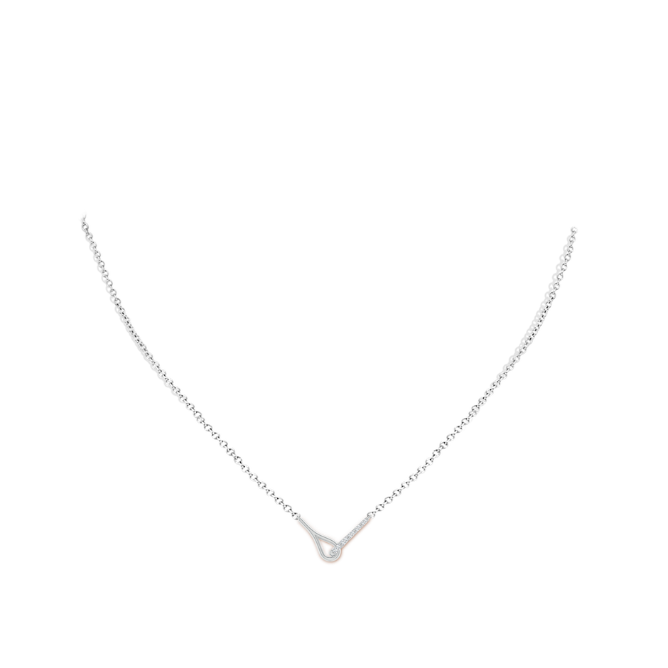 1.2mm GVS2 Diamond Interlocking Loop Pendant in 18K White Gold pen
