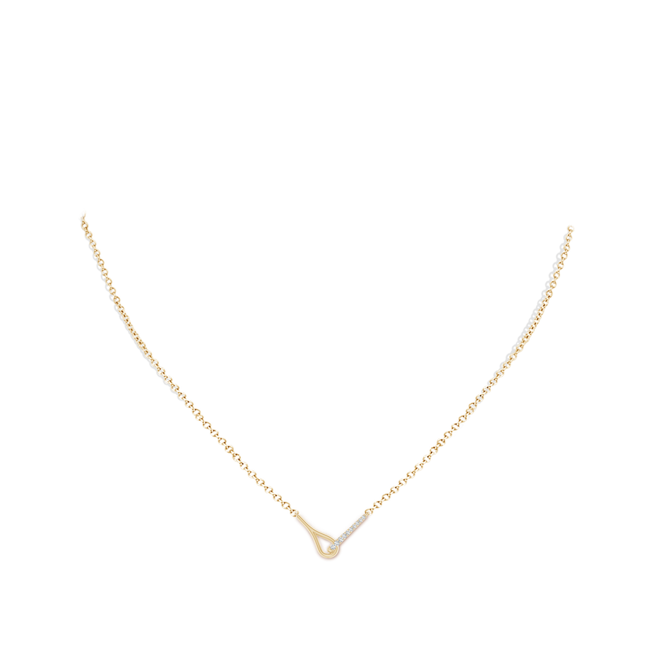 1.2mm GVS2 Diamond Interlocking Loop Pendant in 18K Yellow Gold pen