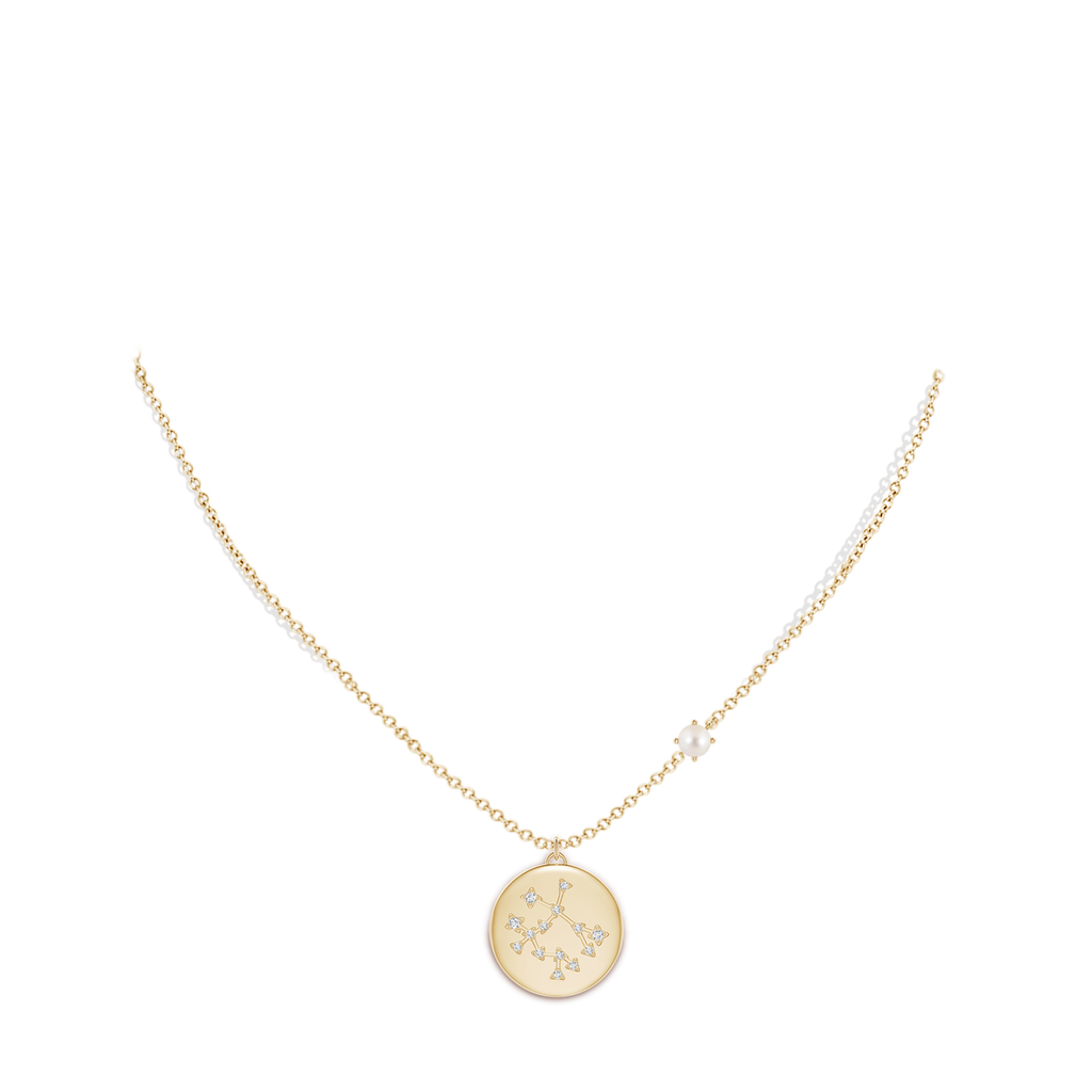 4mm AAAA Freshwater Pearl Gemini Constellation Medallion Pendant in Yellow Gold Body-Neck