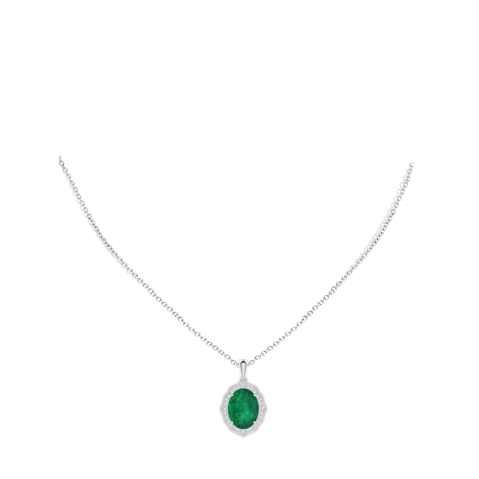 13.67x10.41x6.54mm A Vintage-Inspired GIA Certified Oval Emerald Halo Pendant in 18K White Gold pen