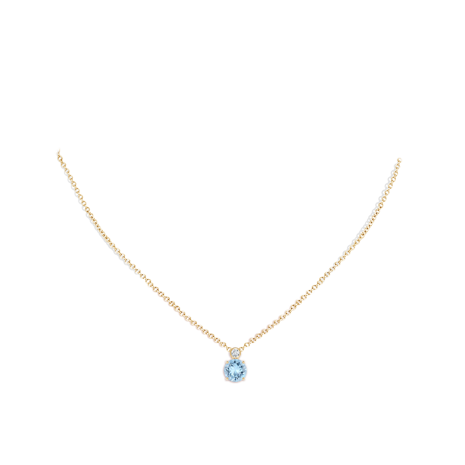 7mm AAA Round Aquamarine Pendant with Bezel-Set Diamond in Yellow Gold pen