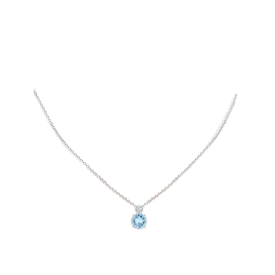 8mm AAA Round Aquamarine Pendant with Bezel-Set Diamond in S999 Silver pen