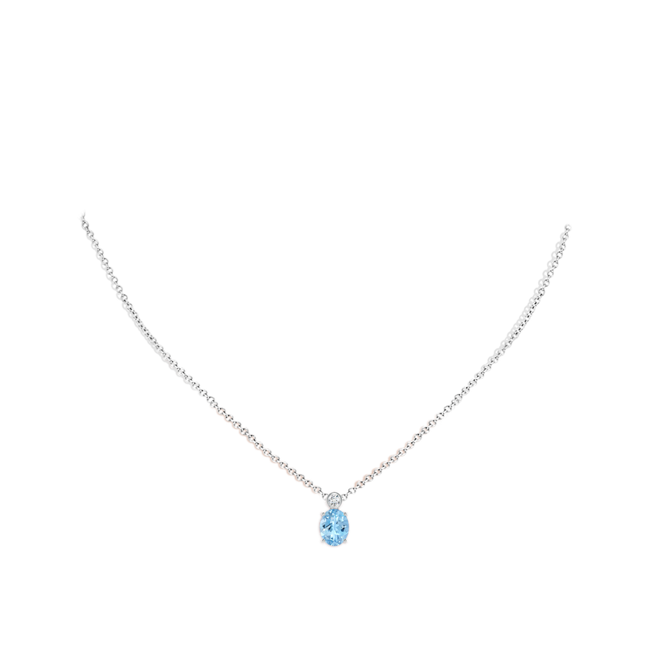 8x6mm AAAA Oval Aquamarine Pendant with Bezel-Set Diamond in White Gold pen