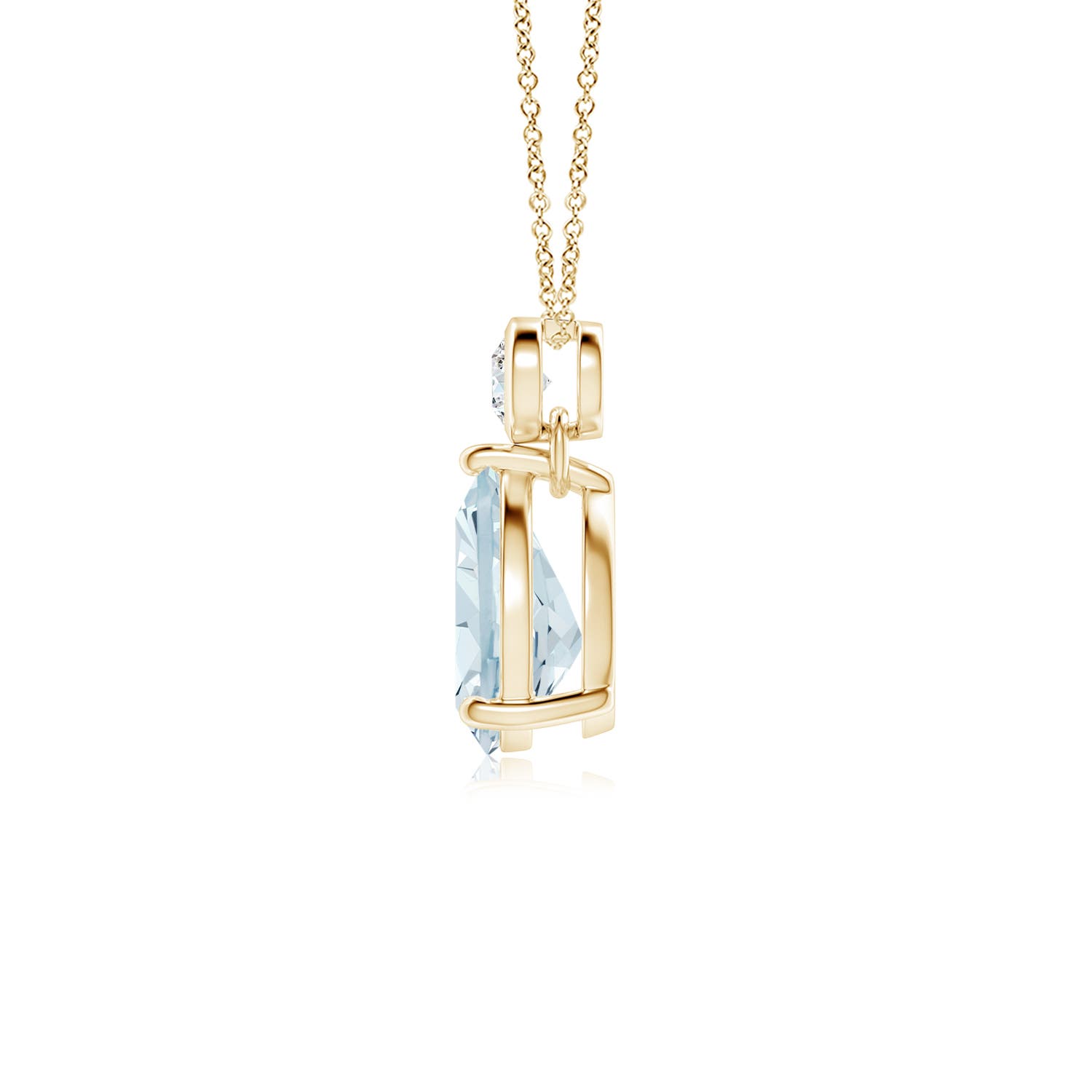 A - Aquamarine / 0.92 CT / 14 KT Yellow Gold