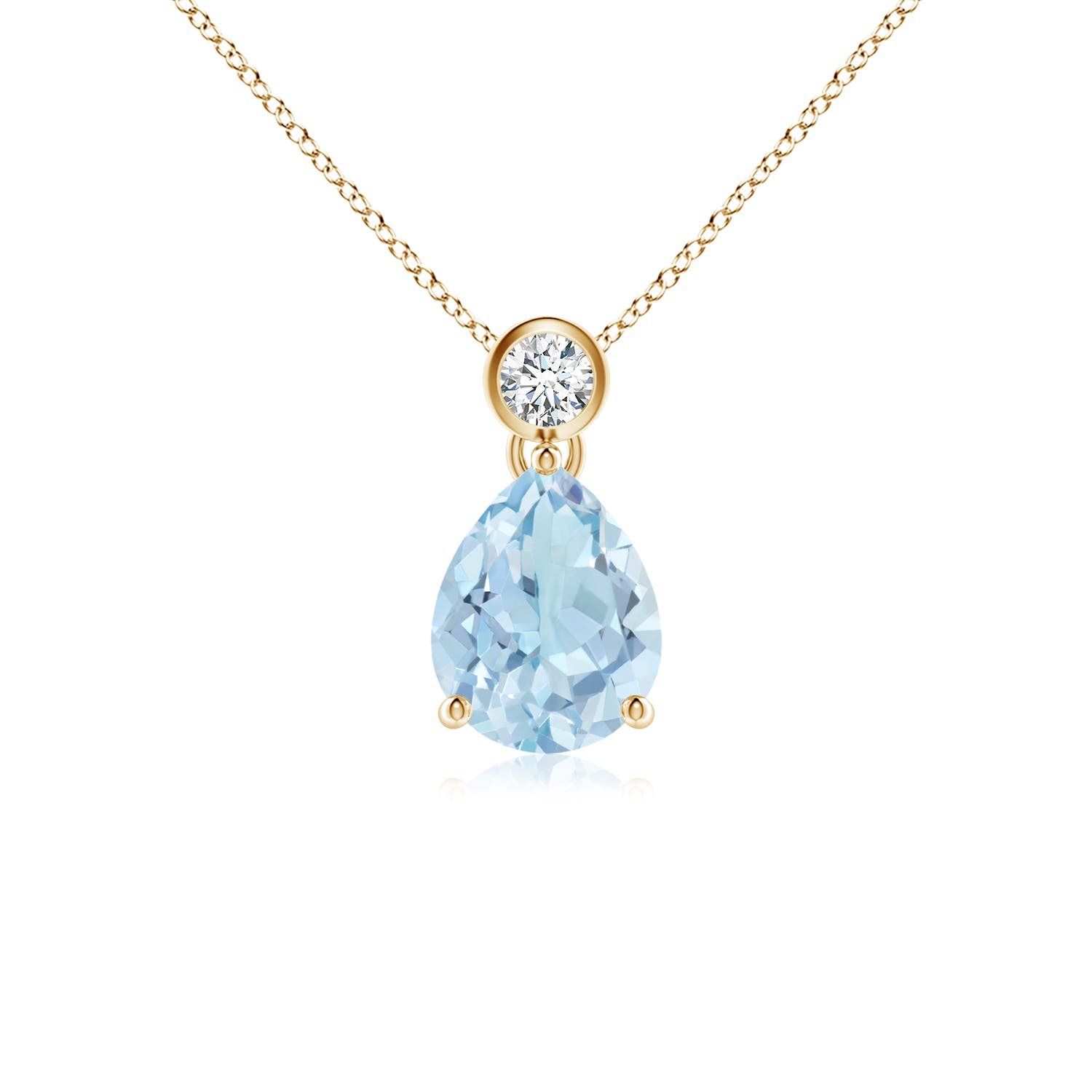 AA - Aquamarine / 0.92 CT / 14 KT Yellow Gold