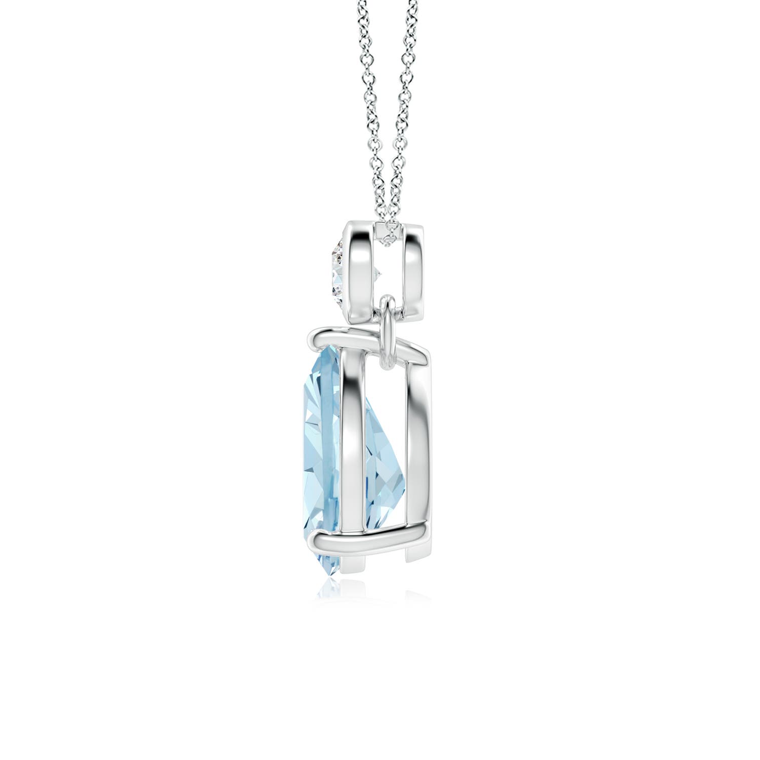 AA - Aquamarine / 1.36 CT / 14 KT White Gold