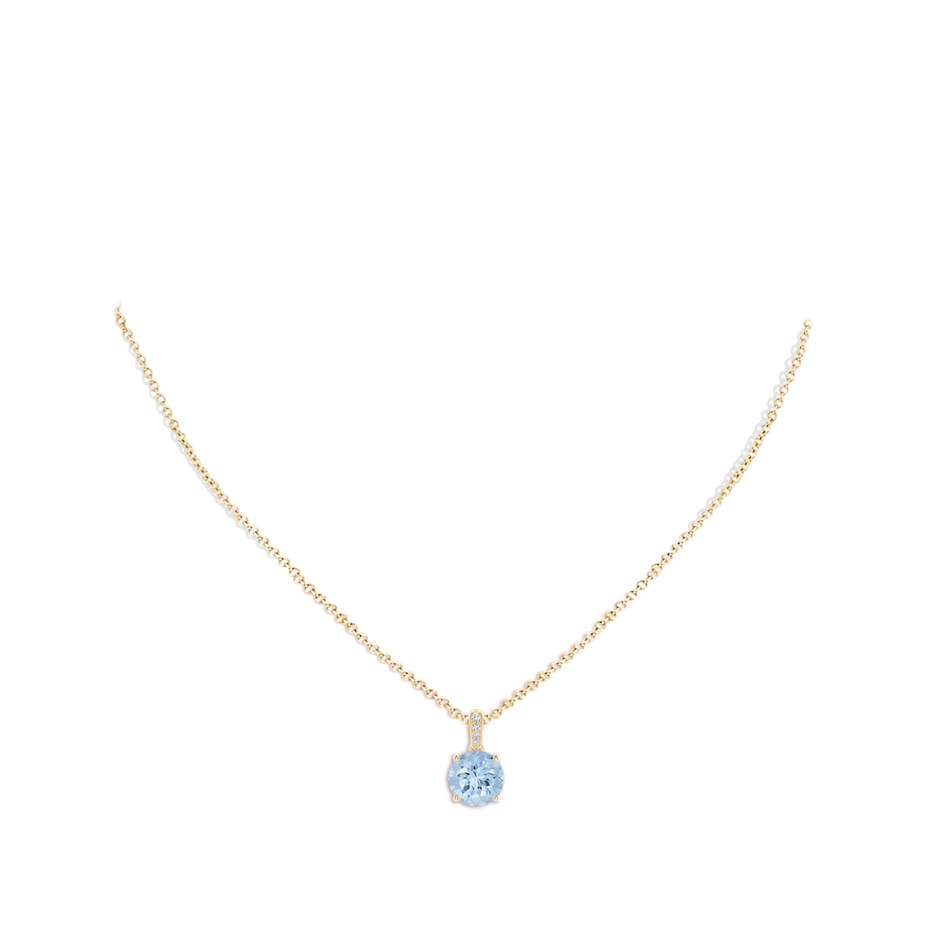 9mm AA Prong-Set Round Aquamarine Pendant with Diamond Bale in Yellow Gold pen