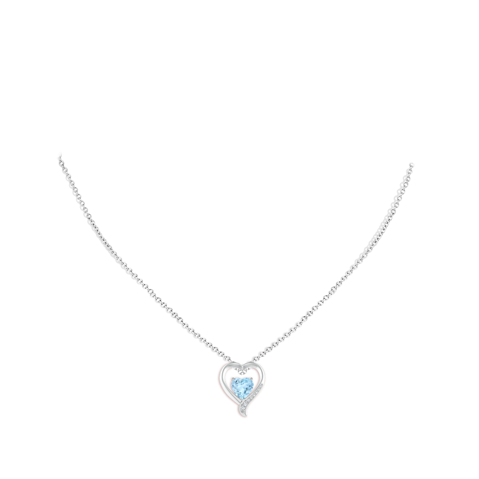 7mm AAA Aquamarine and Diamond Open Heart Pendant in S999 Silver pen