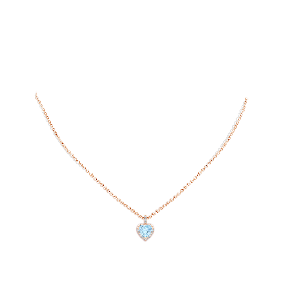 7mm AAA Heart-Shaped Aquamarine Halo Pendant in Rose Gold pen