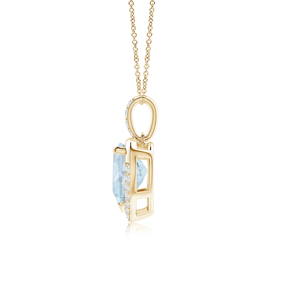 8mm A Heart-Shaped Aquamarine Halo Pendant in Yellow Gold side 199