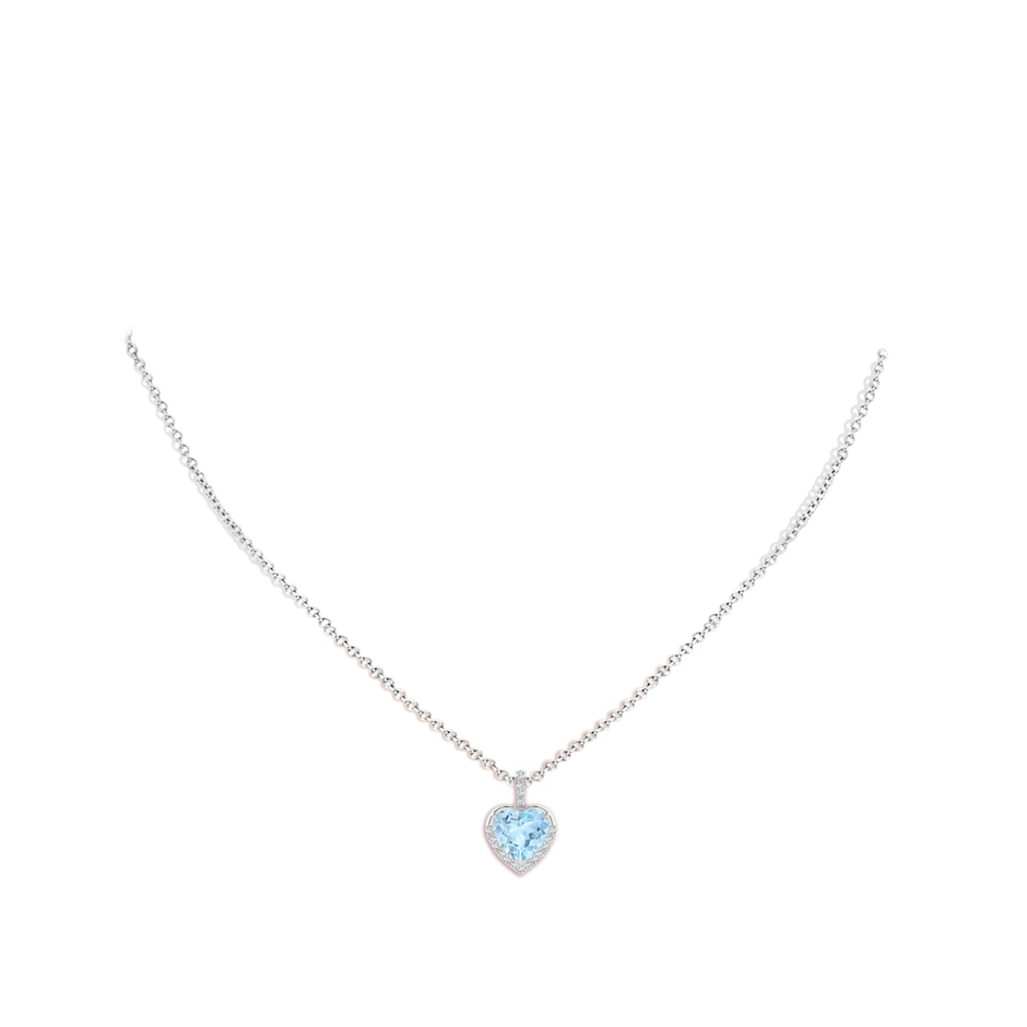 8mm AAA Heart-Shaped Aquamarine Halo Pendant in White Gold pen