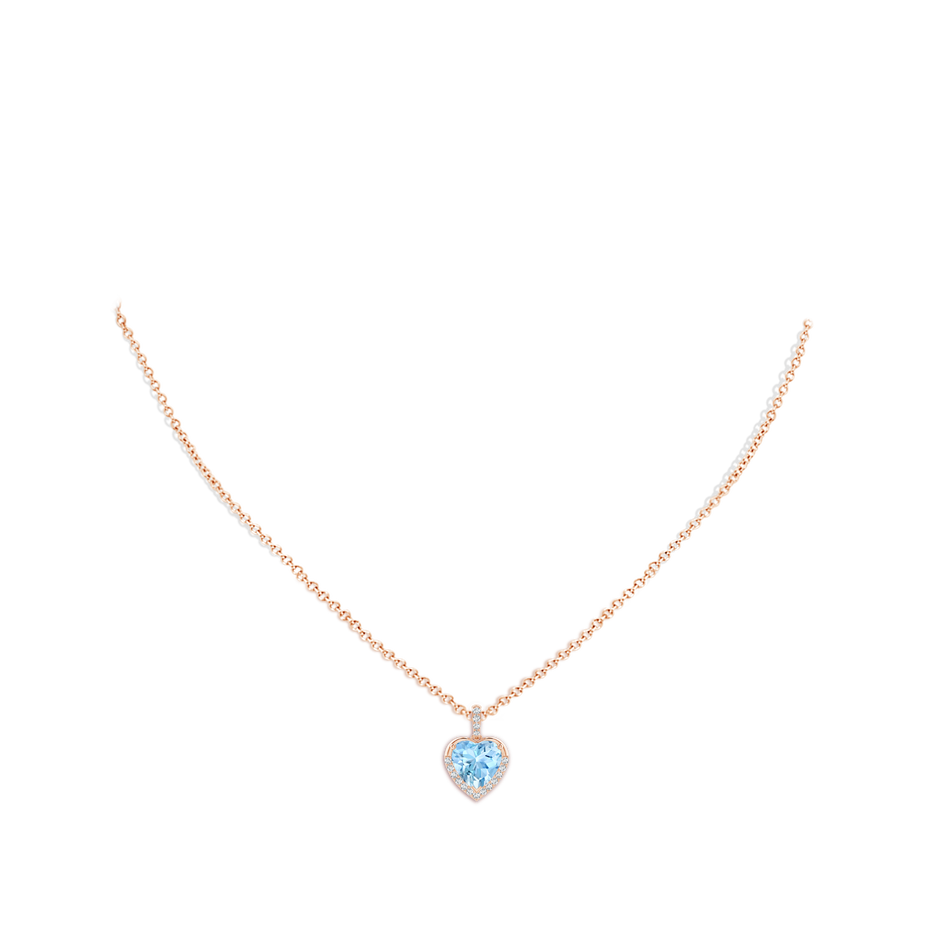 8mm AAAA Heart-Shaped Aquamarine Halo Pendant in Rose Gold pen