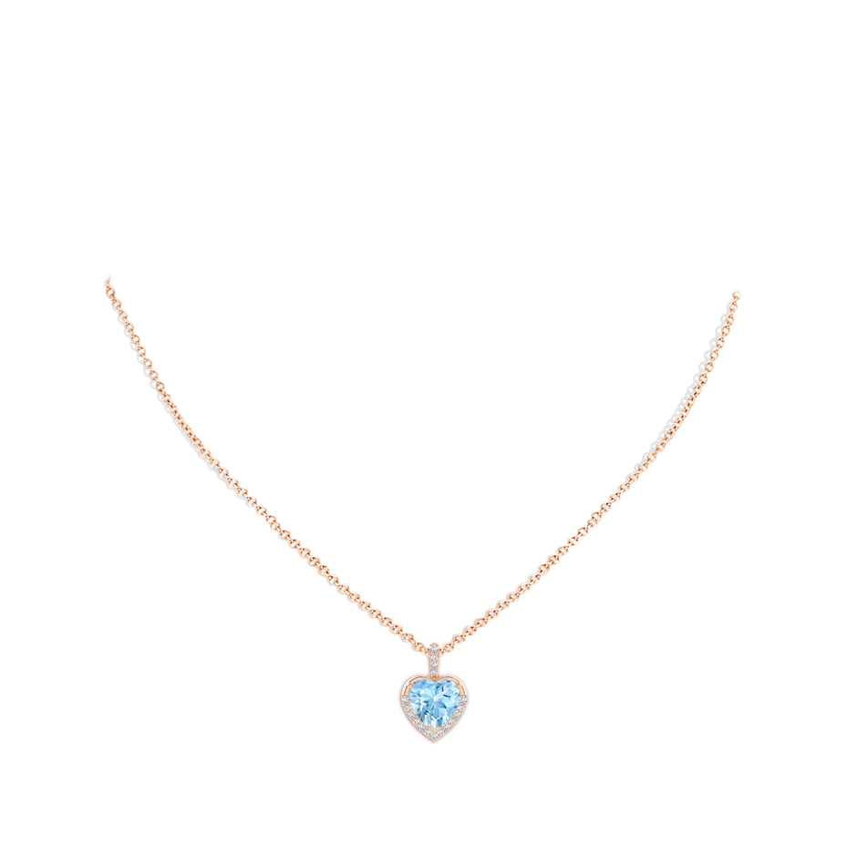 9mm AAAA Heart-Shaped Aquamarine Halo Pendant in Rose Gold pen