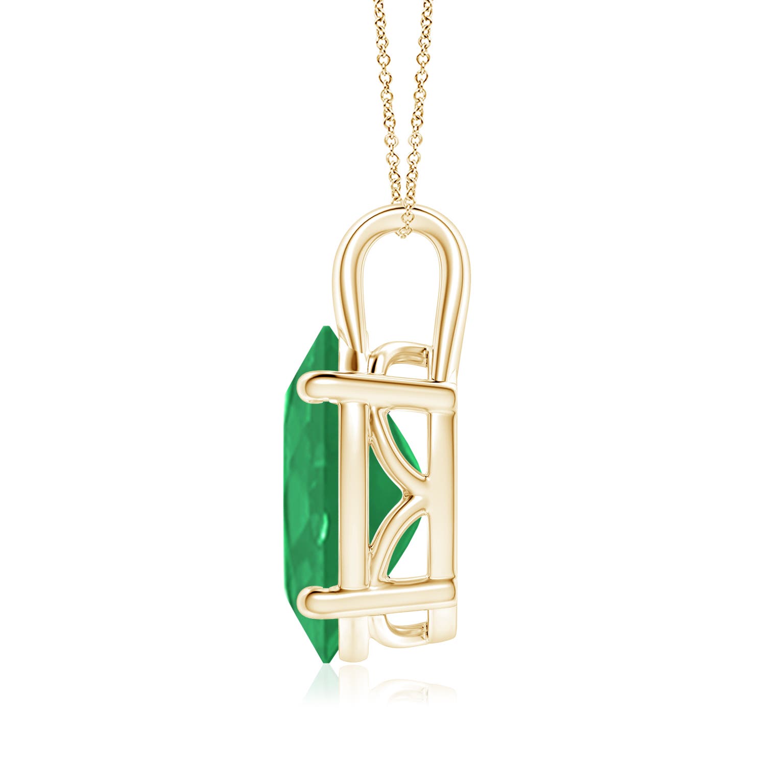 A - Emerald / 7.25 CT / 18 KT Yellow Gold