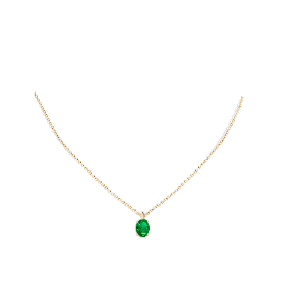 9x7mm AAA Solitaire Oval Emerald Classic Pendant in Yellow Gold pen
